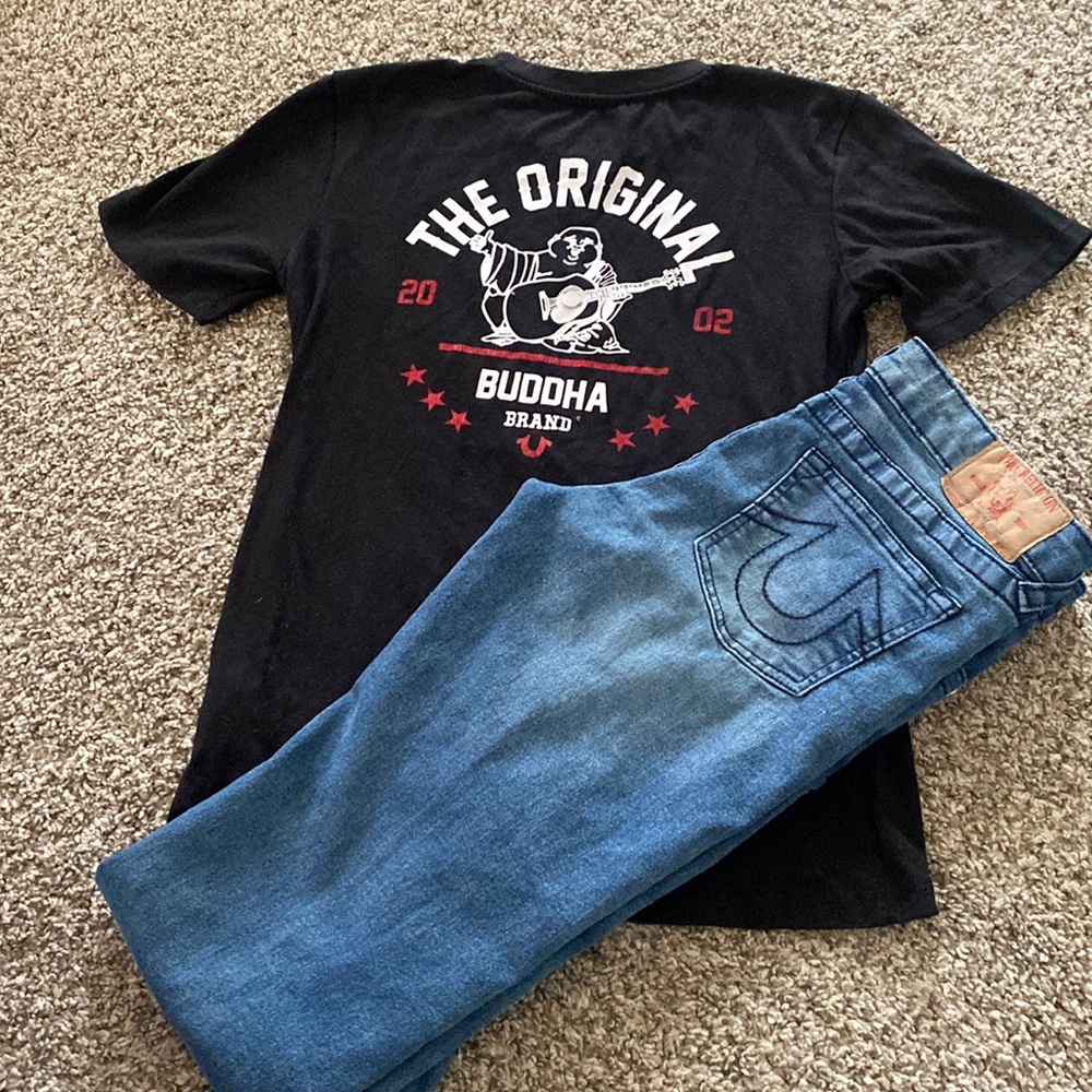 True religion outfit kid size 16 jeans and t-shirt in good condition!
